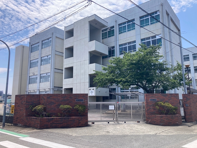 姫路市立東小学校まで徒歩約7分