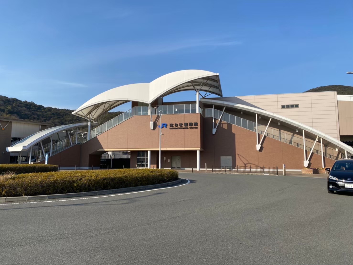 JR山陽本線「はりま勝原」駅まで徒歩9分(650m)