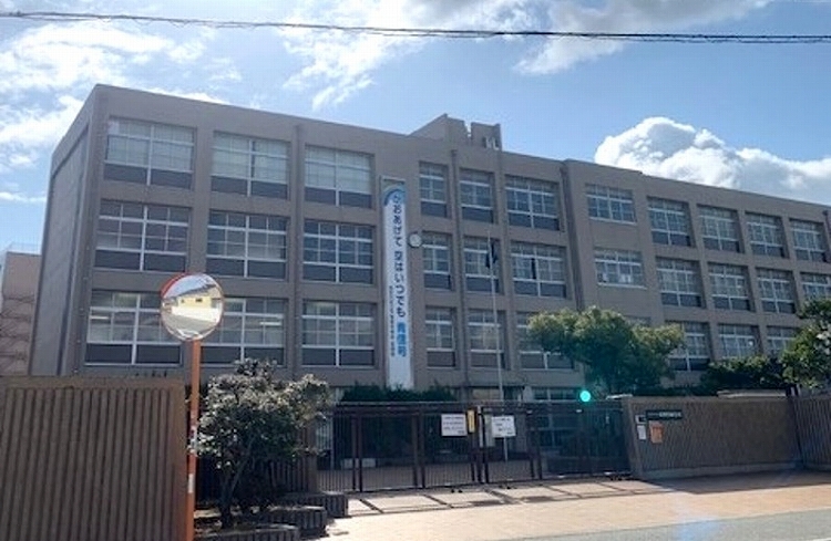 市立平岡南中学校まで徒歩約19分