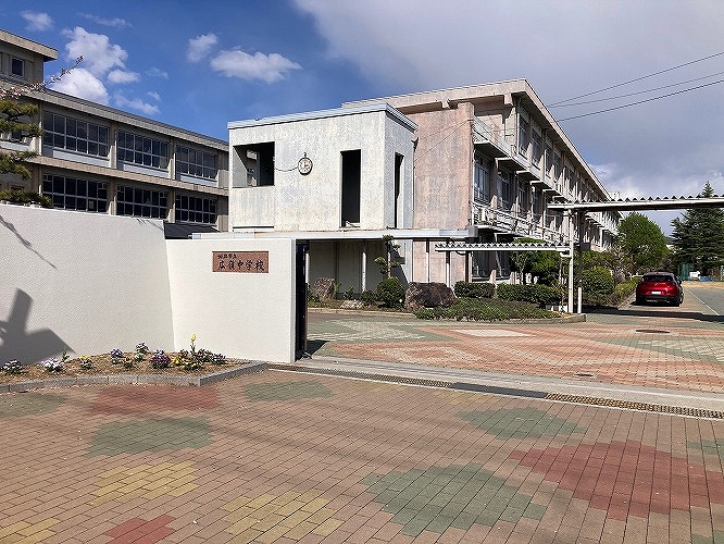 姫路市立広嶺中学校まで徒歩約15分