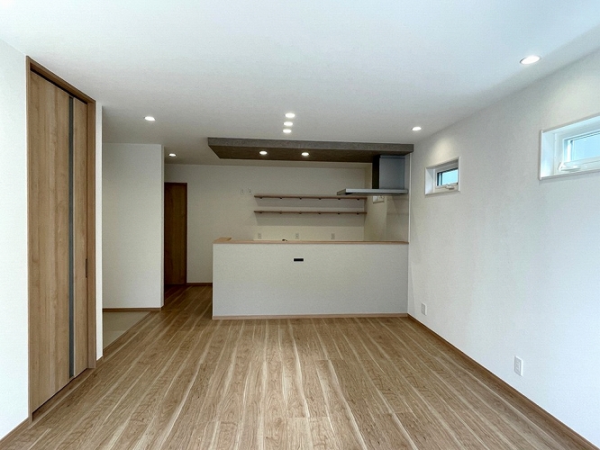 平岡町一色分譲住宅6号地